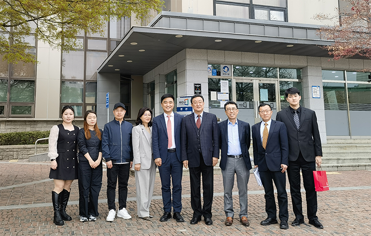 访问韩国京畿大学及延世大学，探讨一带一路人才开发与培养合作